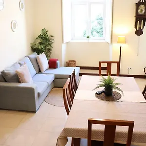 jardim-das-amoreiras-central-apartment.hotels-lisbon-portugal.com/